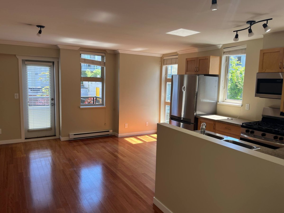 628 West 6th Avenue - Photo 5