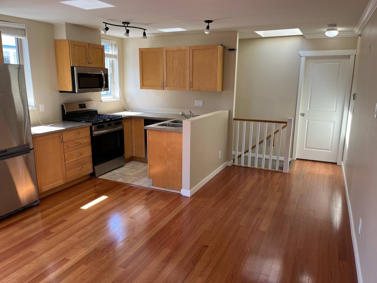628 West 6th Avenue - Photo 1