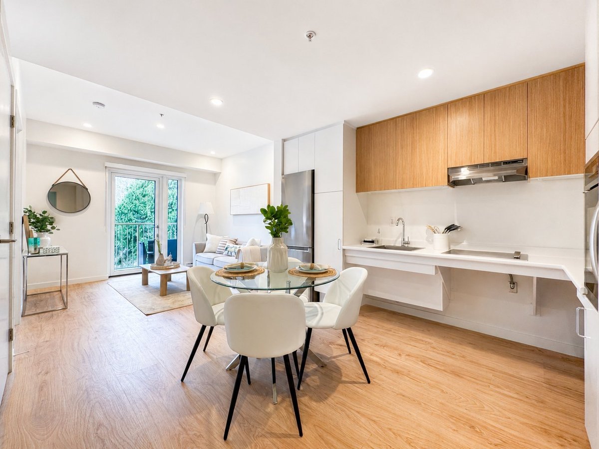 1451 East 12th Avenue - Photo 4