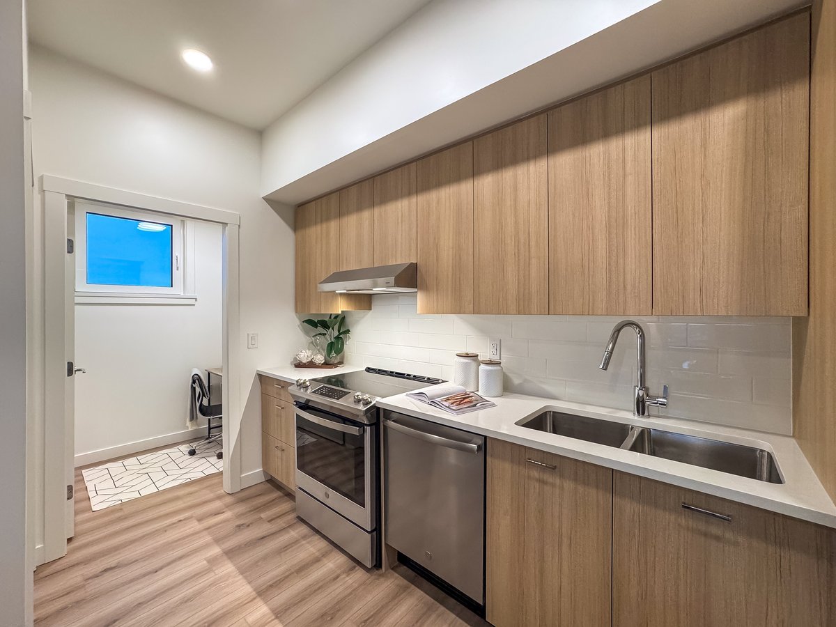 8705 French Street - Photo 9
