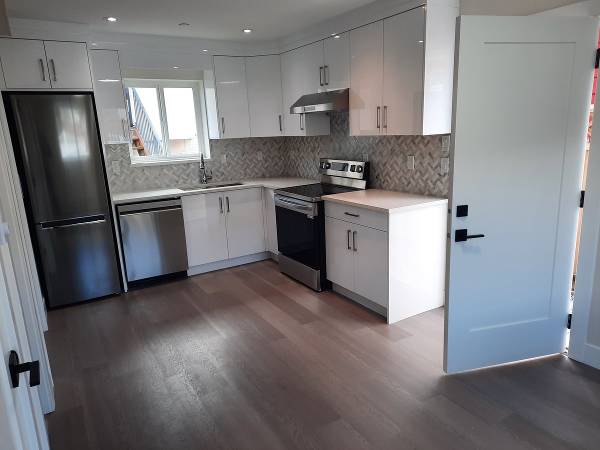 381 East 57th Avenue - Photo 3