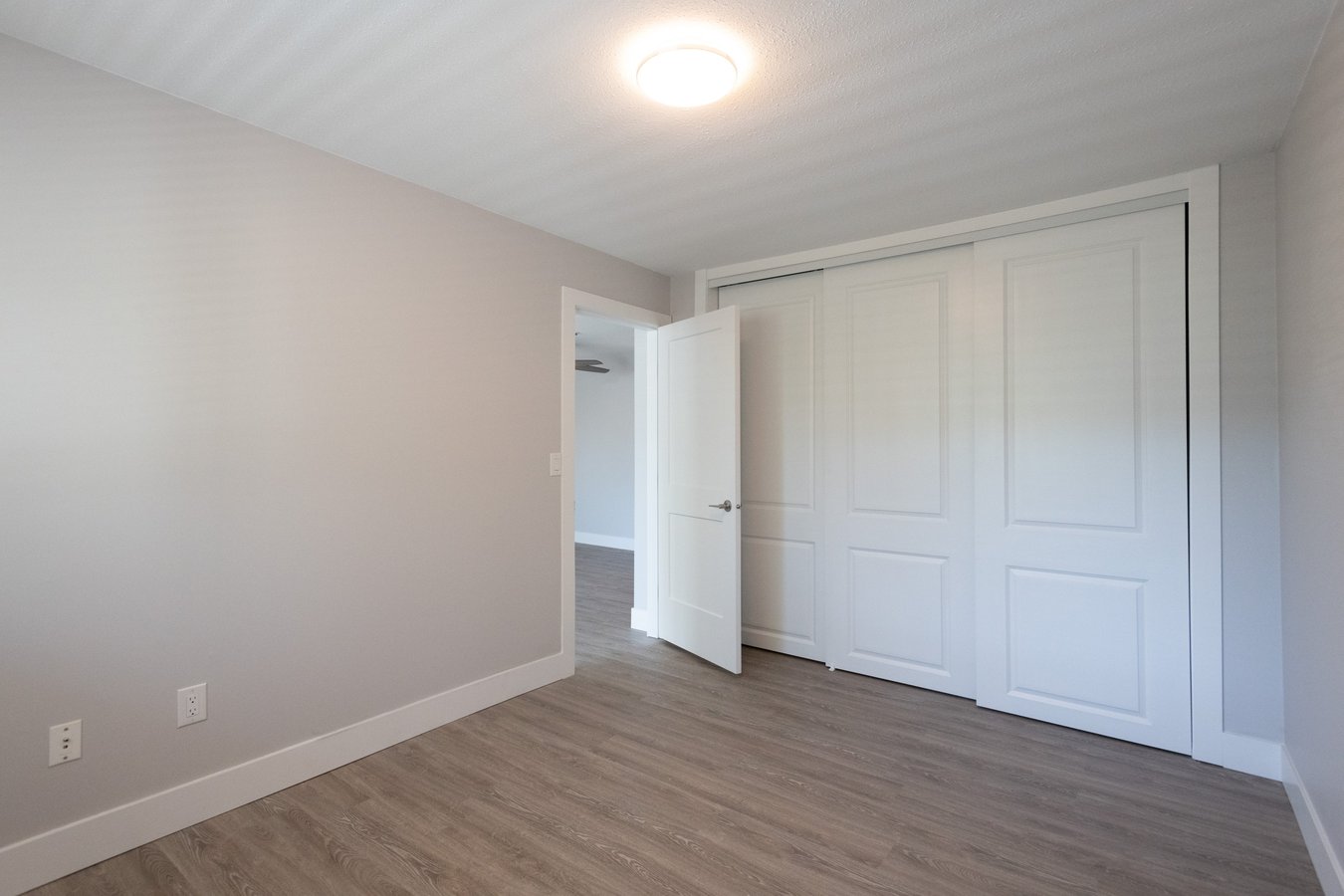 8805 Hudson Street - Photo 3