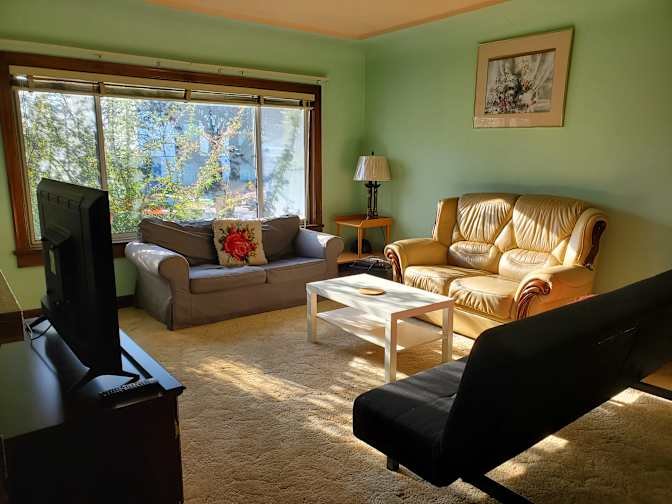 West King Edward Avenue - Photo 2