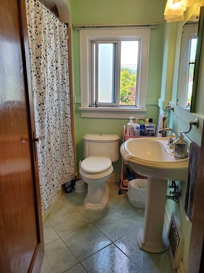 West King Edward Avenue - Photo 8
