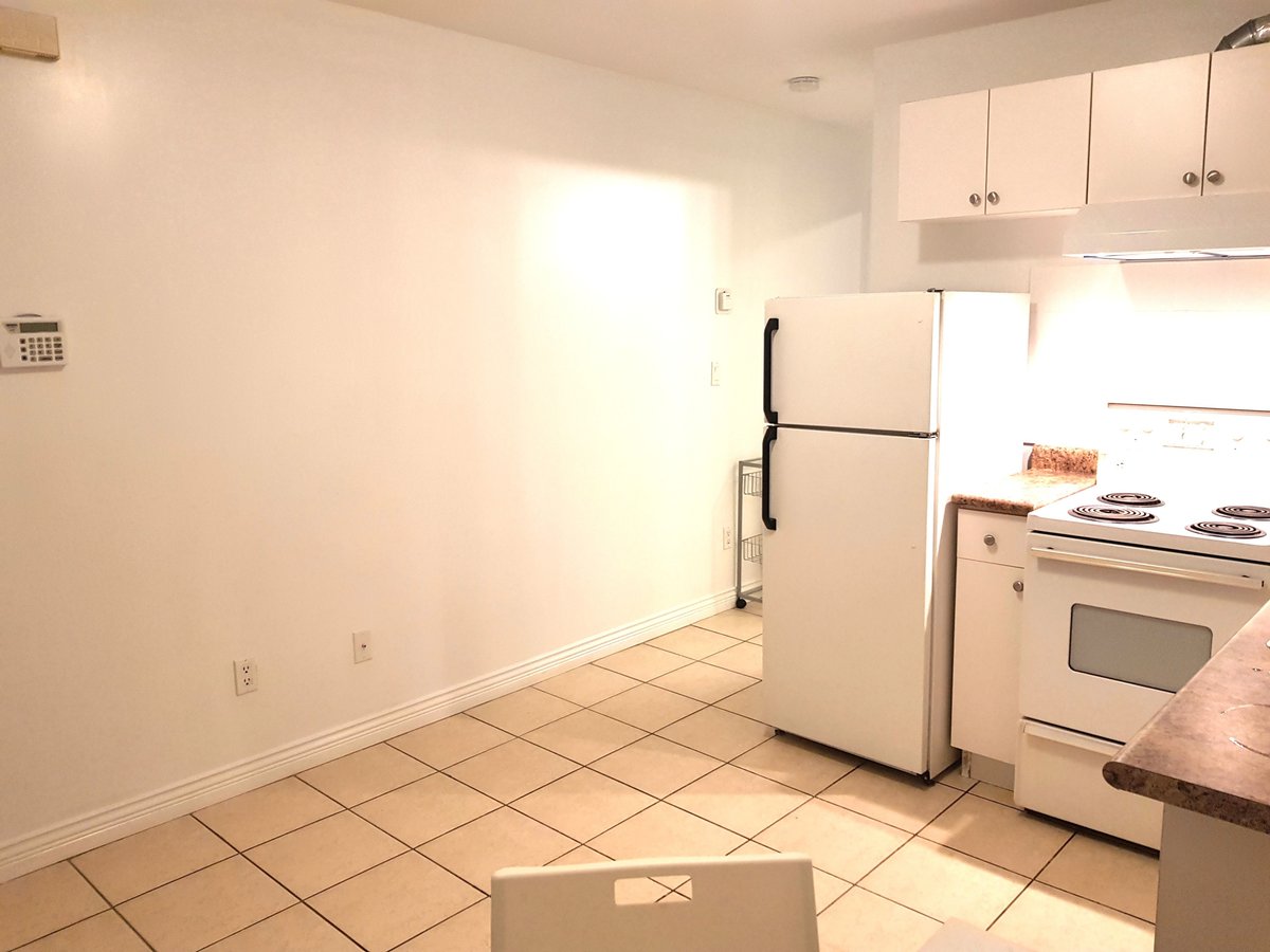 2366 Nanaimo Street - Photo 10