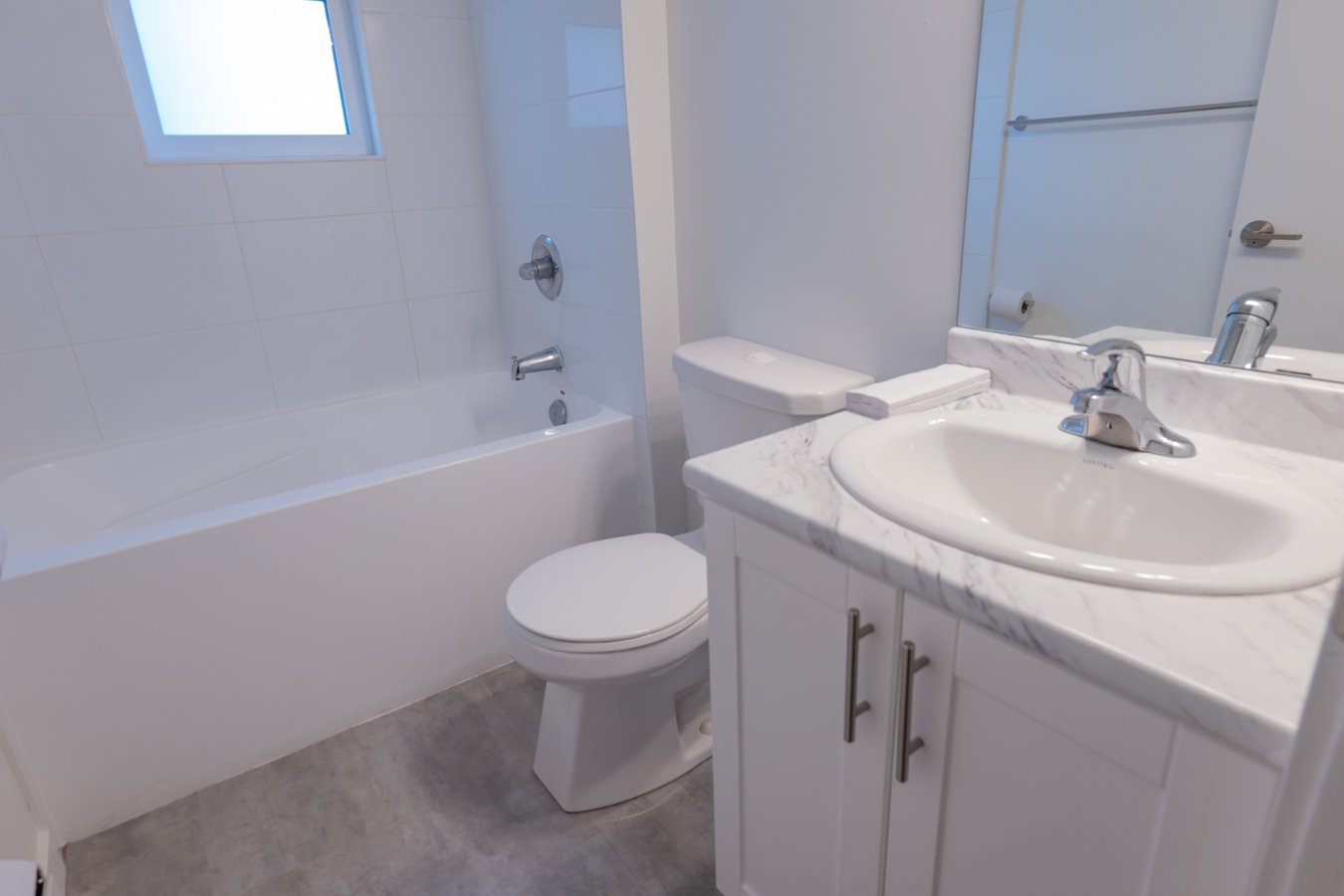 2185 Oxford Street - Photo 5