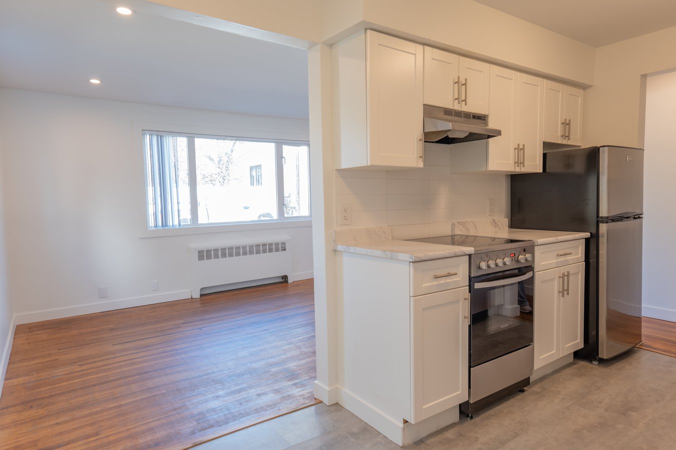 2185 Oxford Street - Photo 1