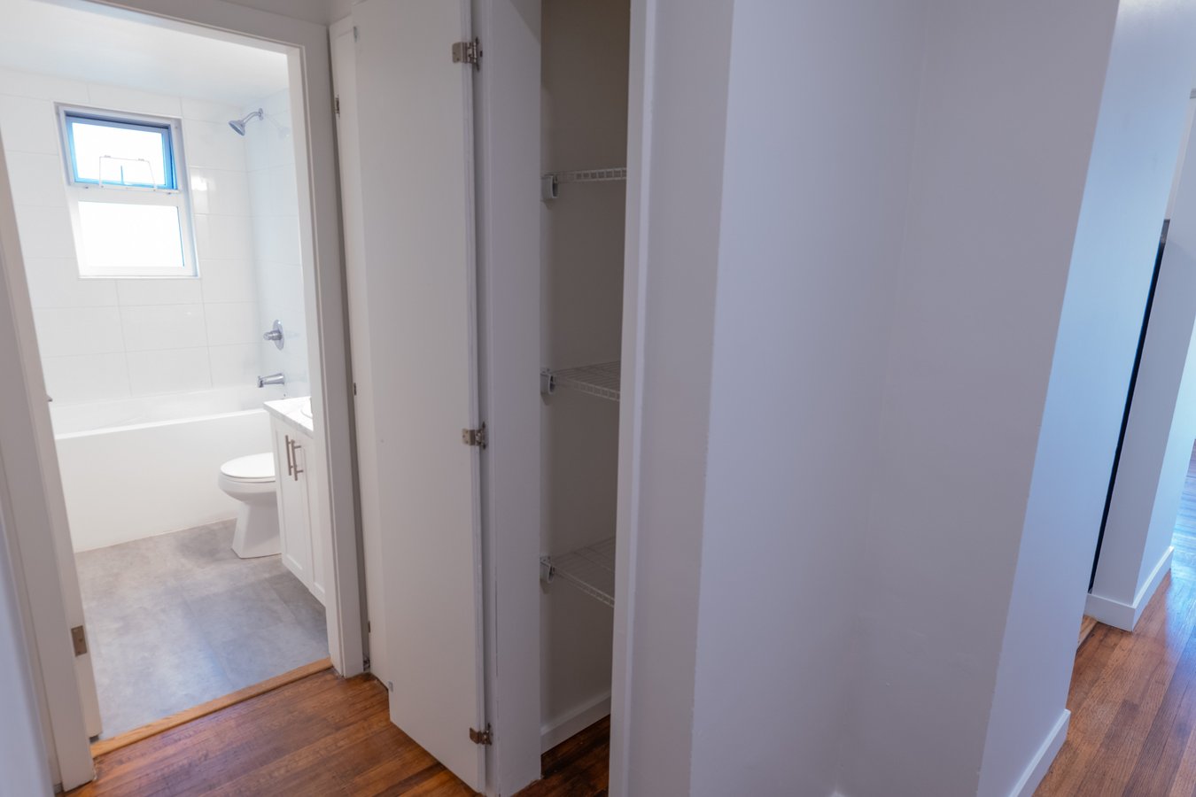 2185 Oxford Street - Photo 19