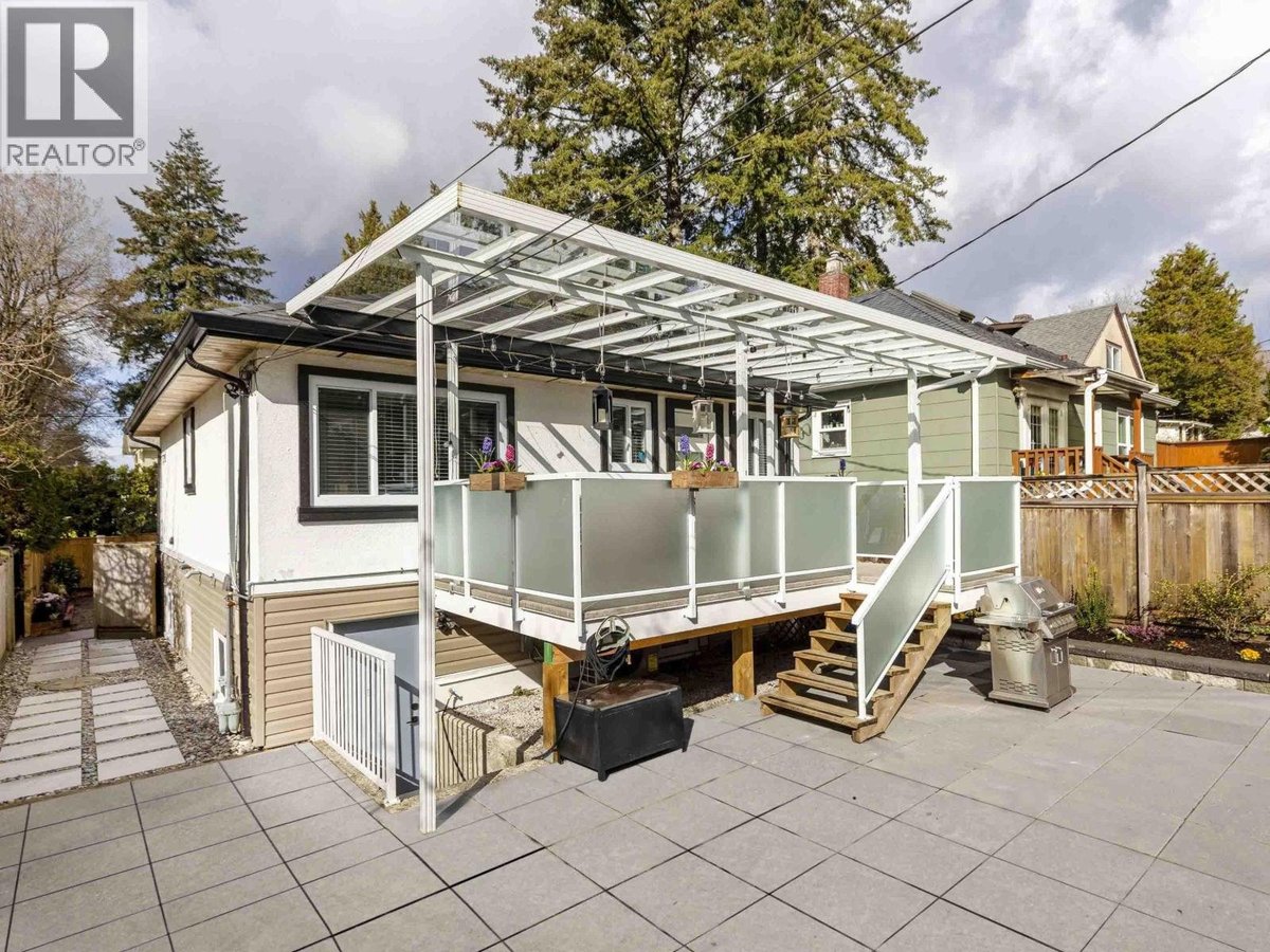 529x DUNBAR STREET - Photo 6