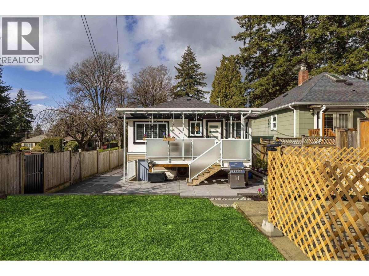 529x DUNBAR STREET - Photo 7