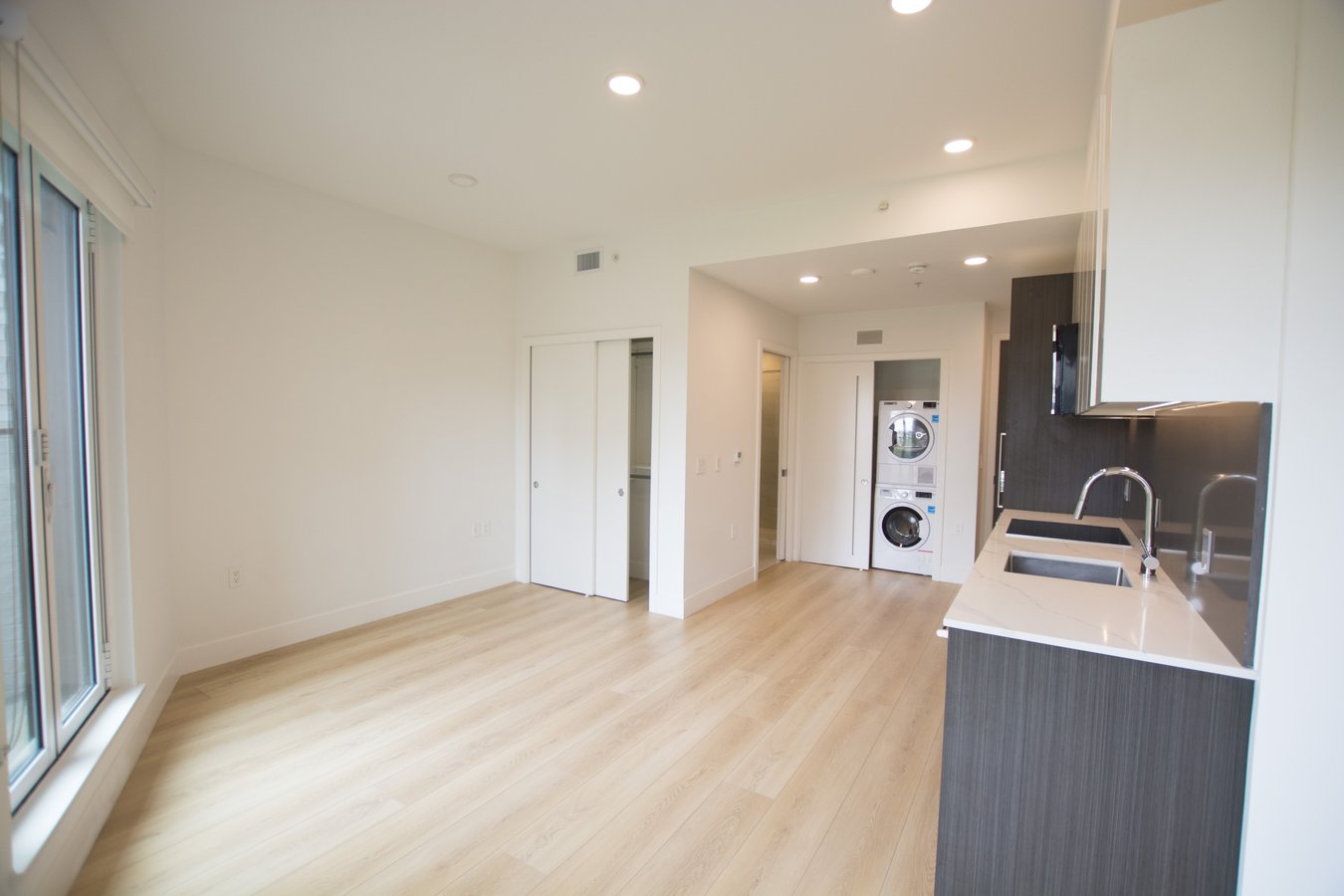 333 Carrall Street - Photo 2