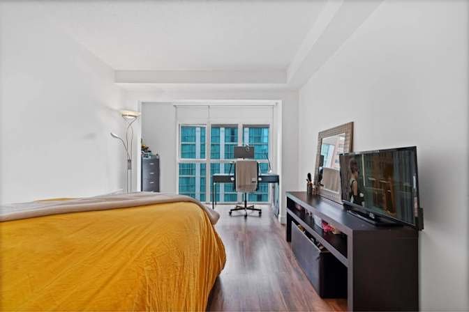 Howe Street - Photo 9