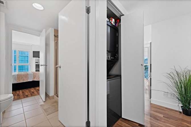 Howe Street - Photo 14