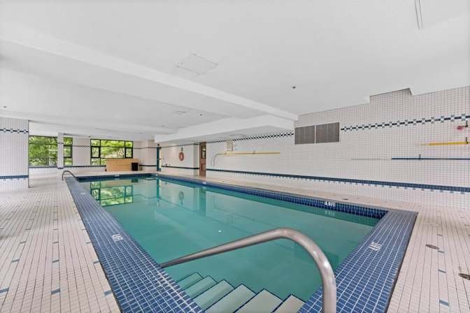 Howe Street - Photo 21