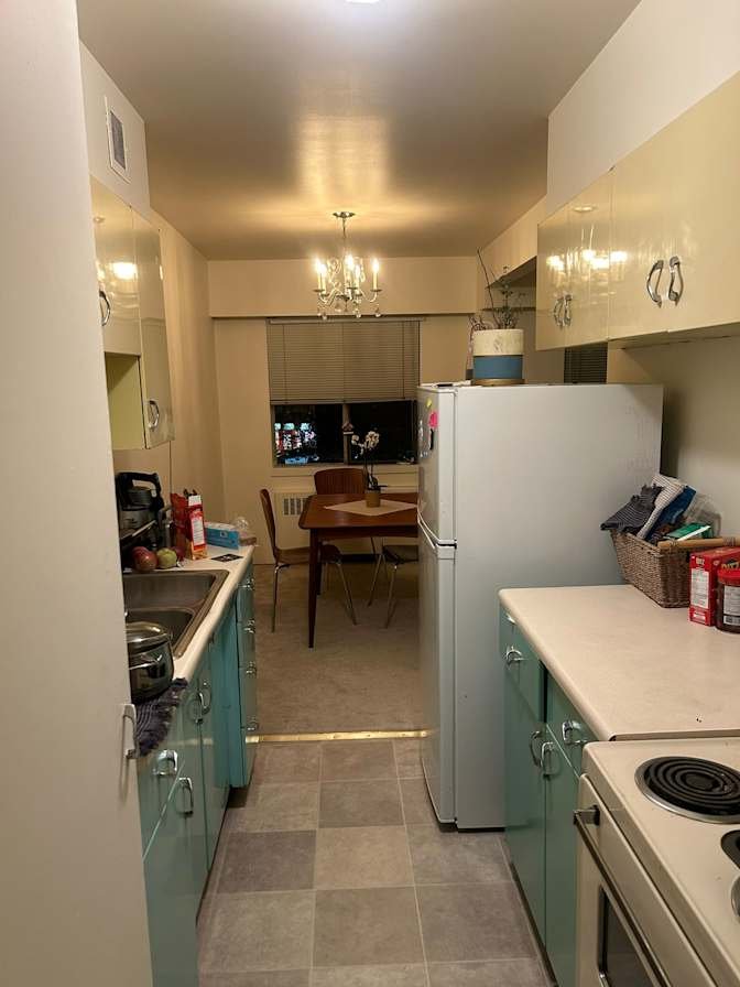 East Blvd - Photo 2