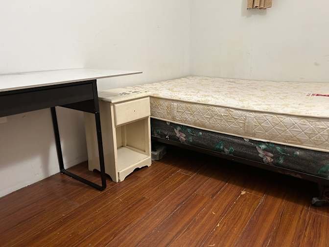 East Broadway - Photo 5