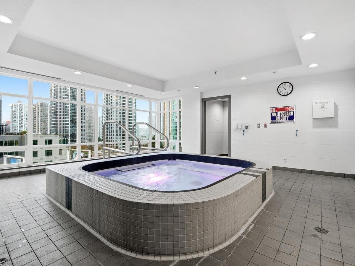 535 Smithe Street - Photo 13