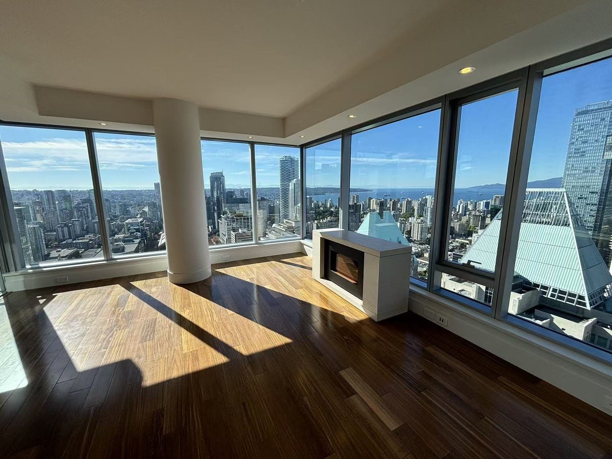667 Howe Street - Photo 3