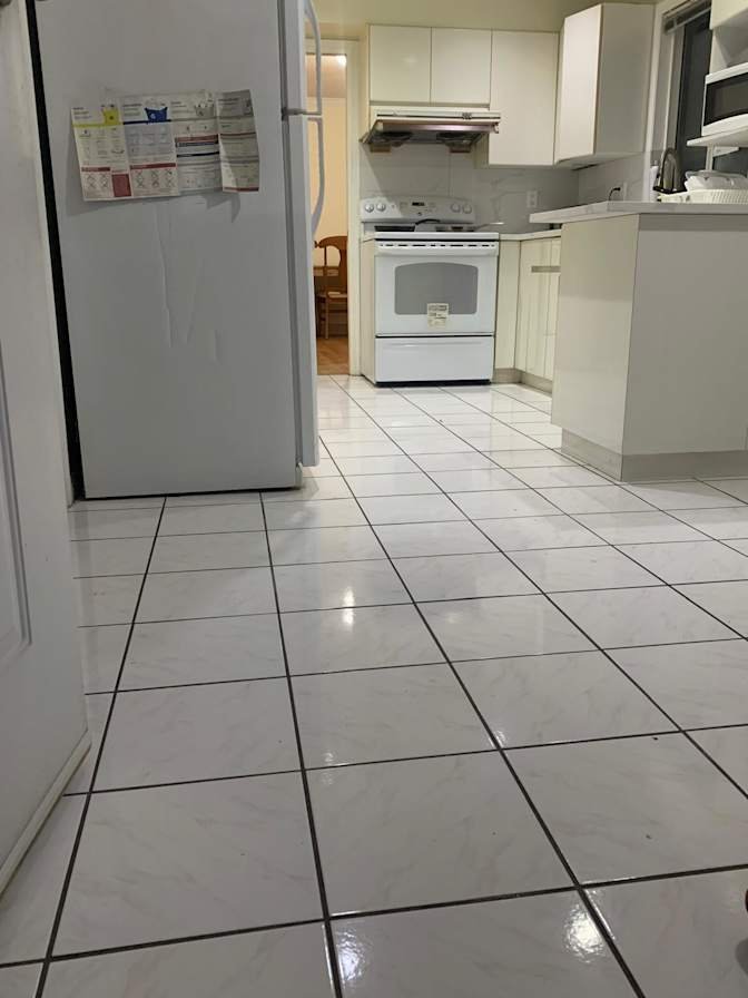 East 49th Avenue - Photo 2