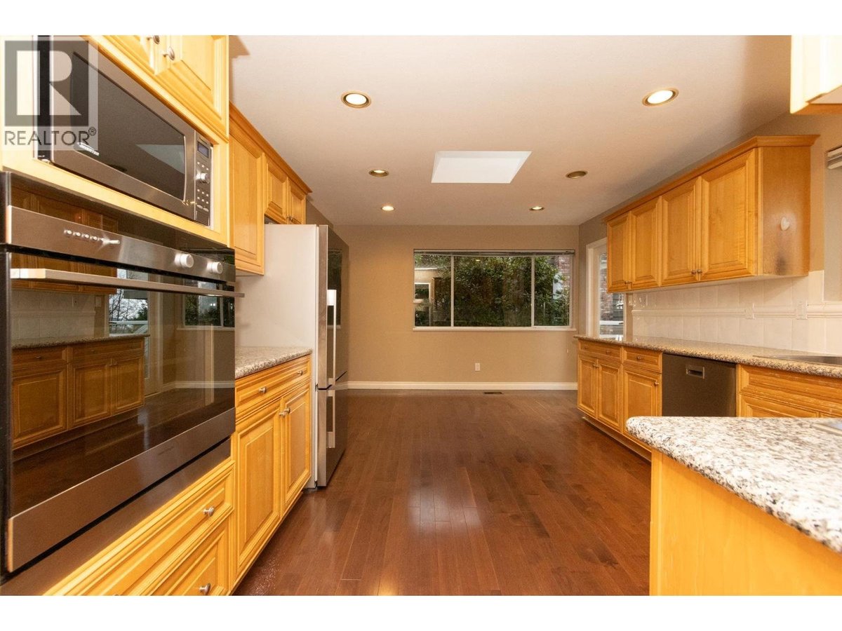 1381 CAMBRIDGE ROAD - Photo 6