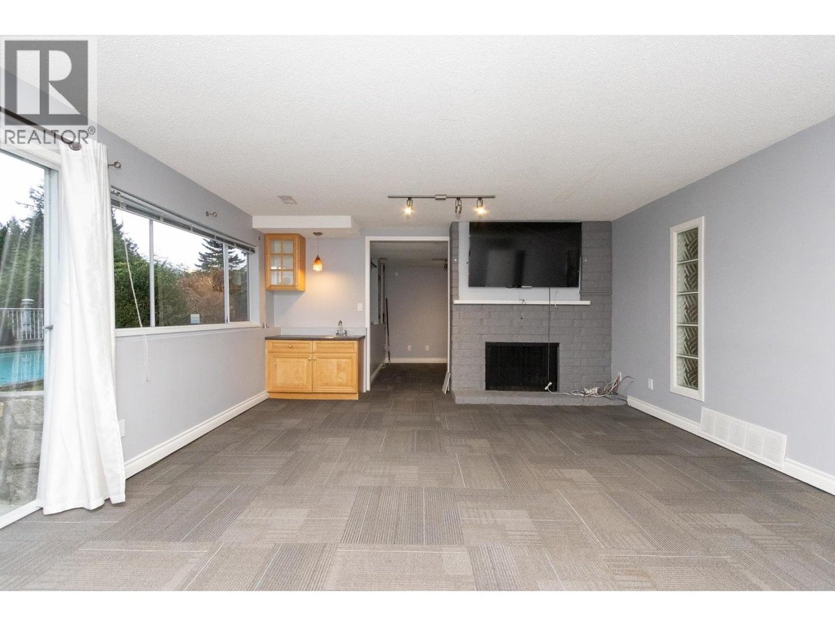 1381 CAMBRIDGE ROAD - Photo 9