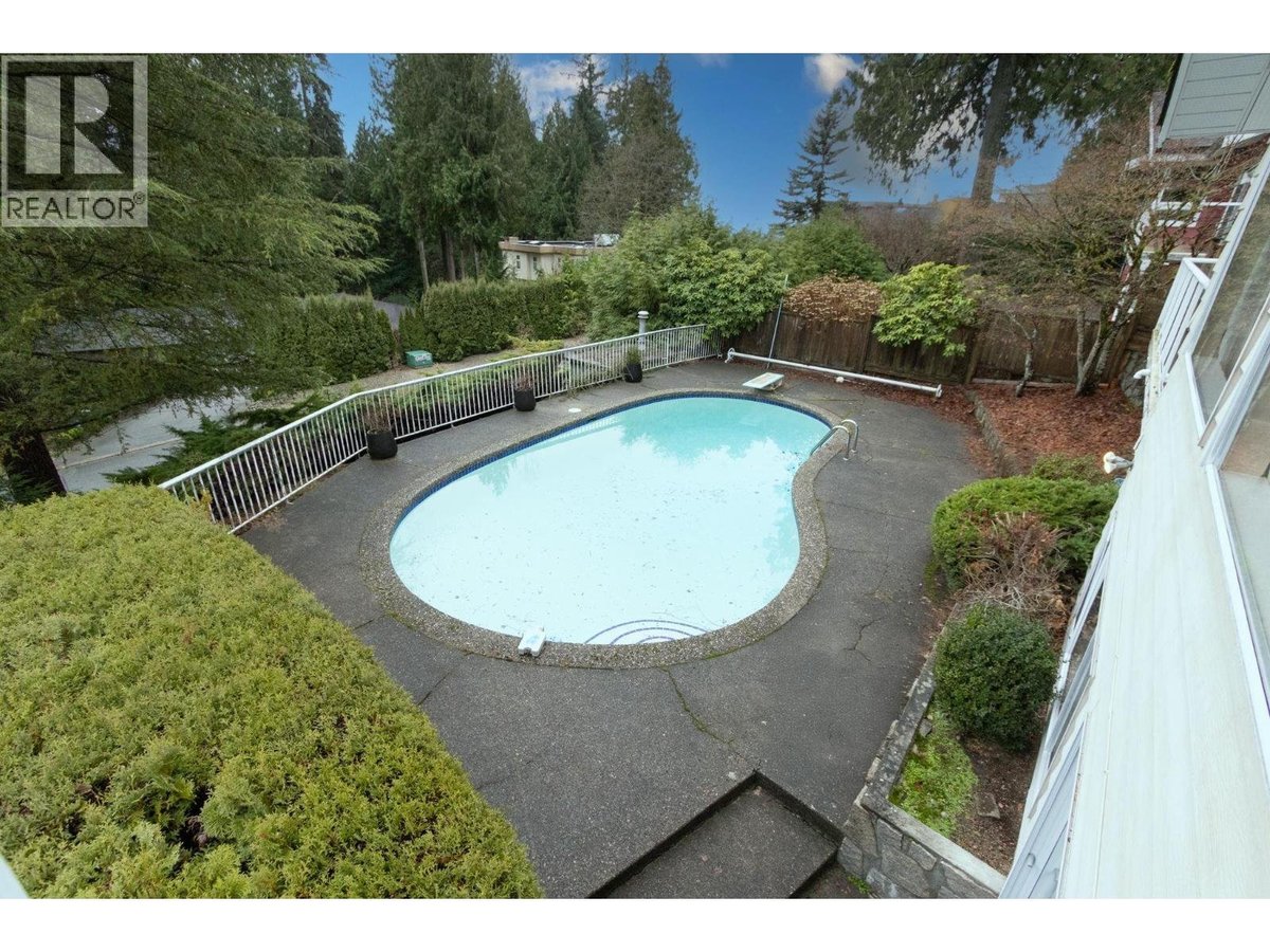 1381 CAMBRIDGE ROAD - Photo 10