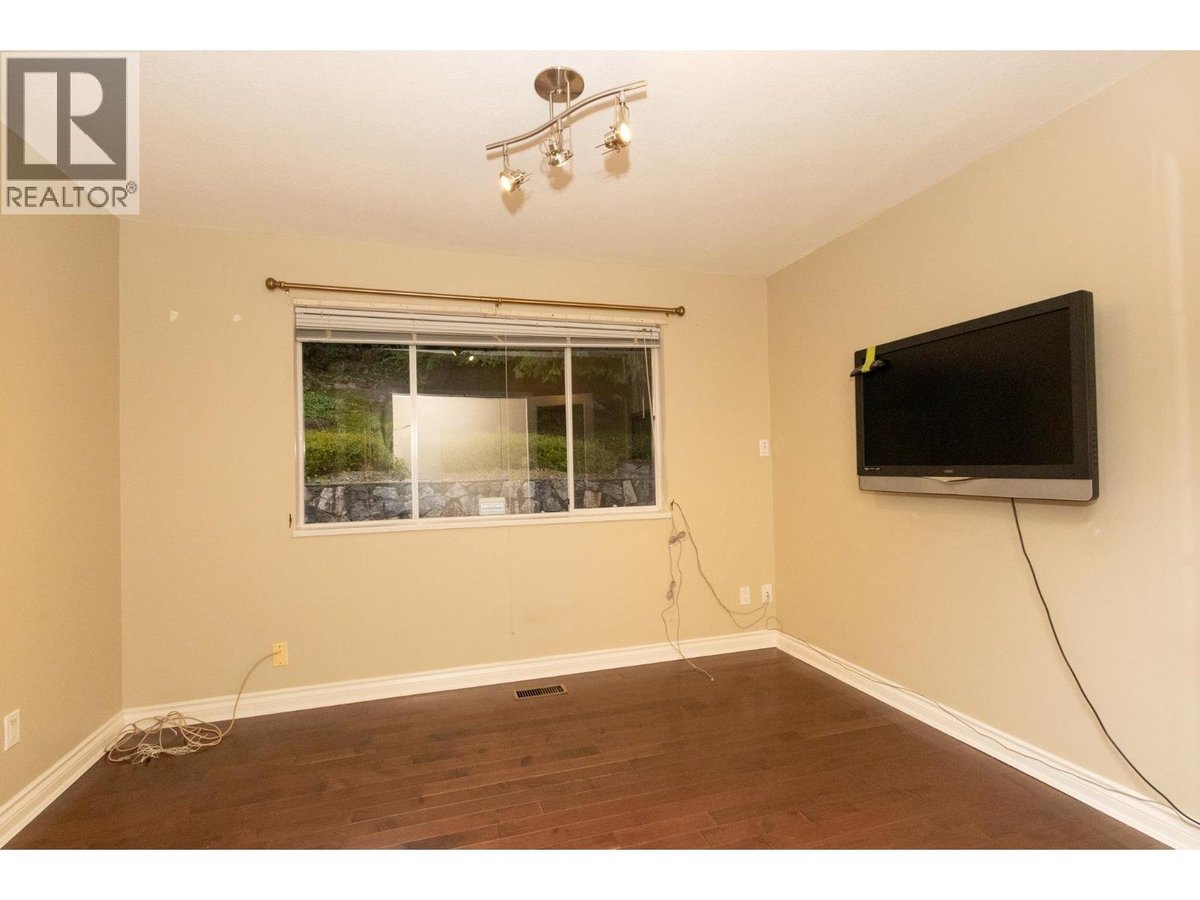 1381 CAMBRIDGE ROAD - Photo 23