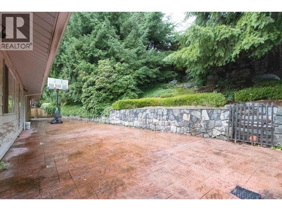 1381 CAMBRIDGE ROAD - Photo 24