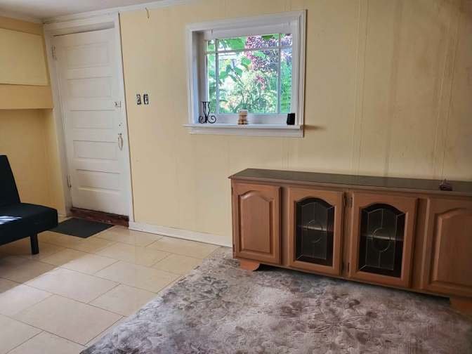 West King Edward Avenue - Photo 2