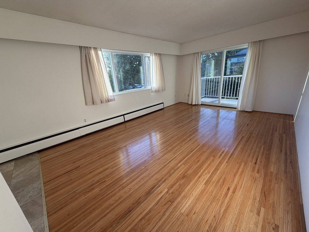 8635 Heather Street - Photo 2