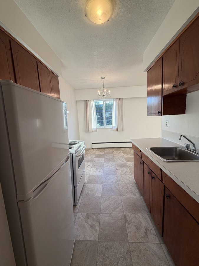 8635 Heather Street - Photo 7