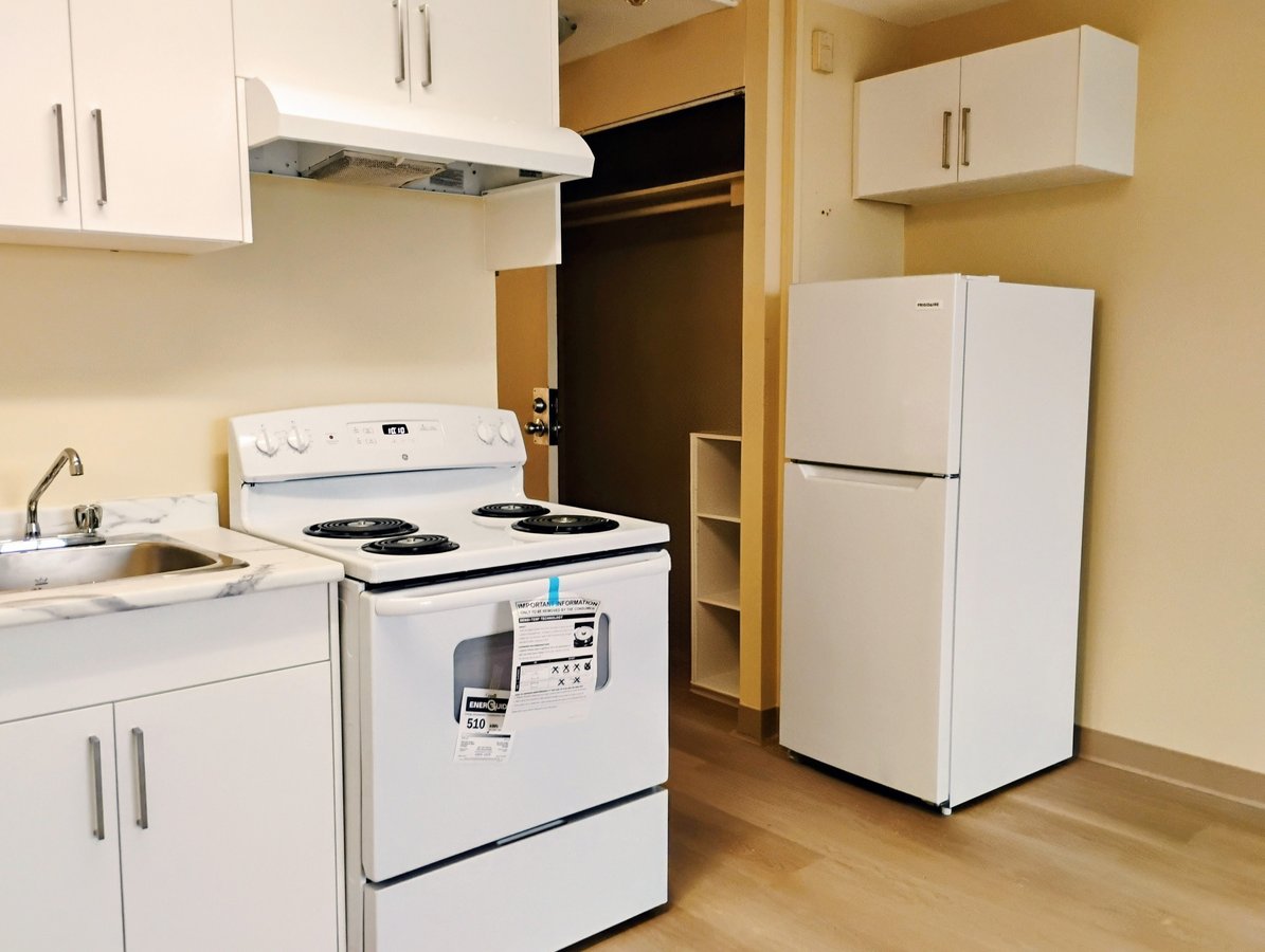 400 Campbell Avenue - Photo 3