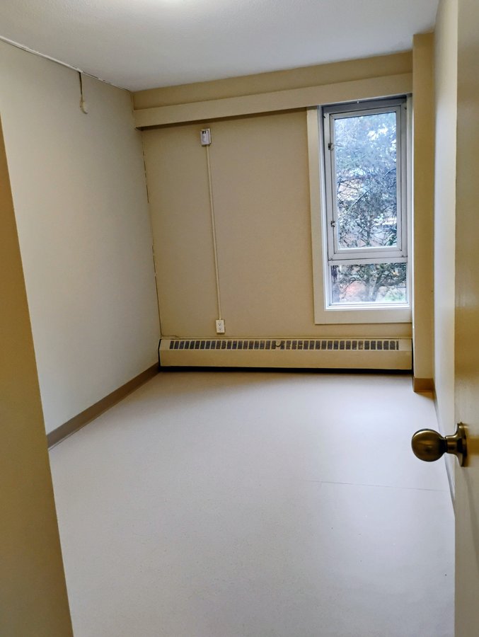 512 Campbell Avenue - Photo 2