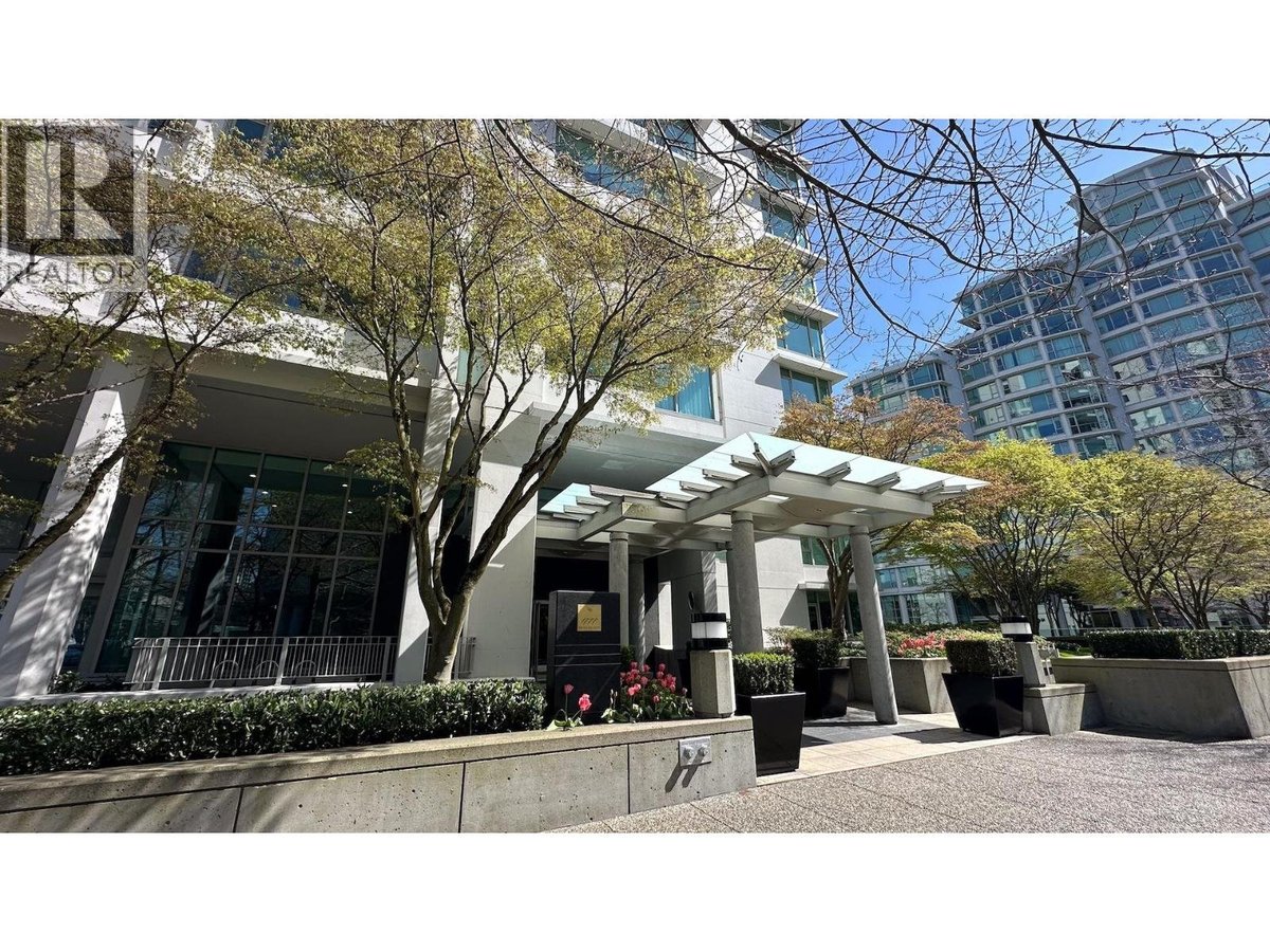 PH4 1777 BAYSHORE DR - Photo 2