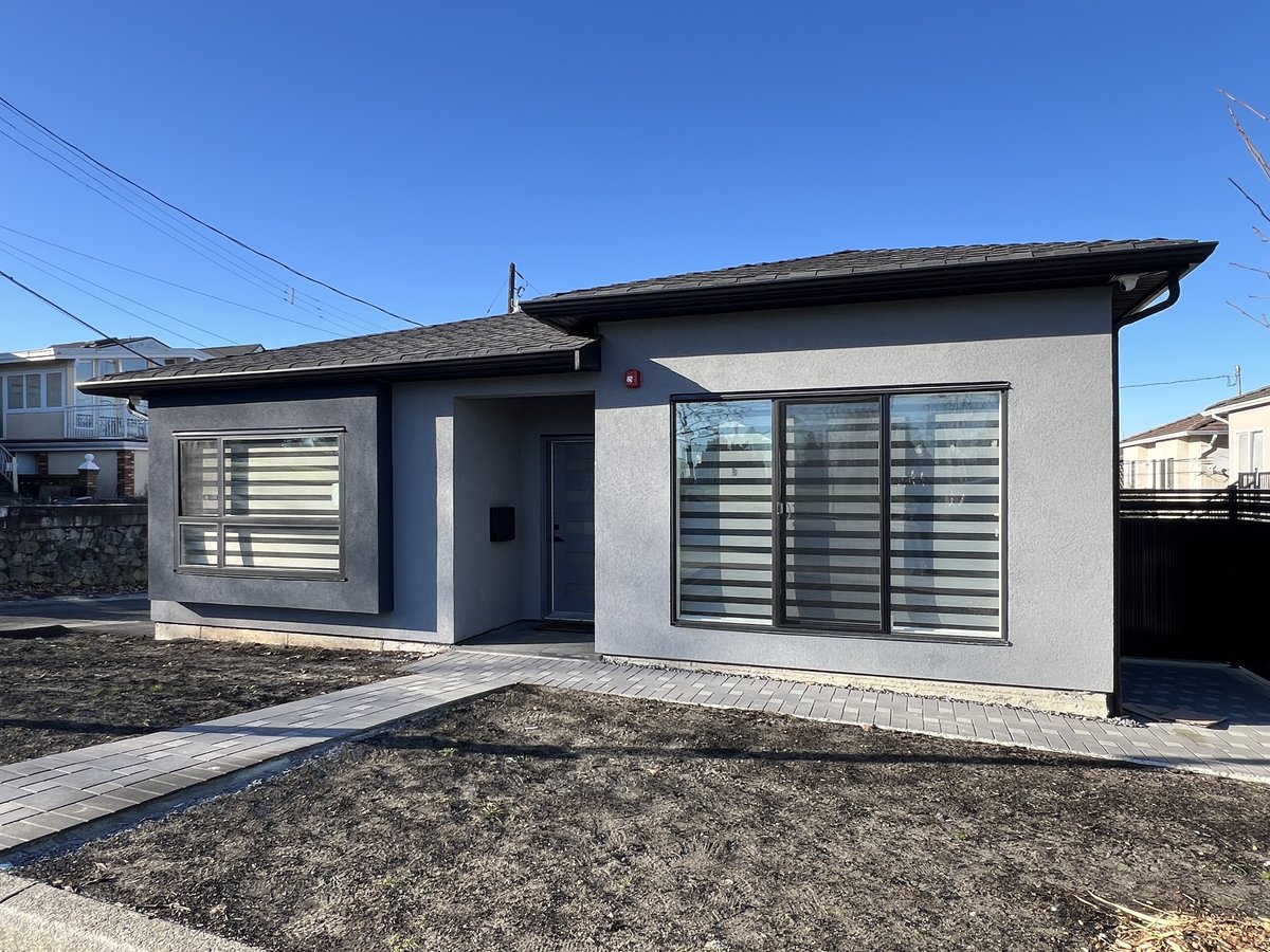 2035 Windermere Street - Photo 2