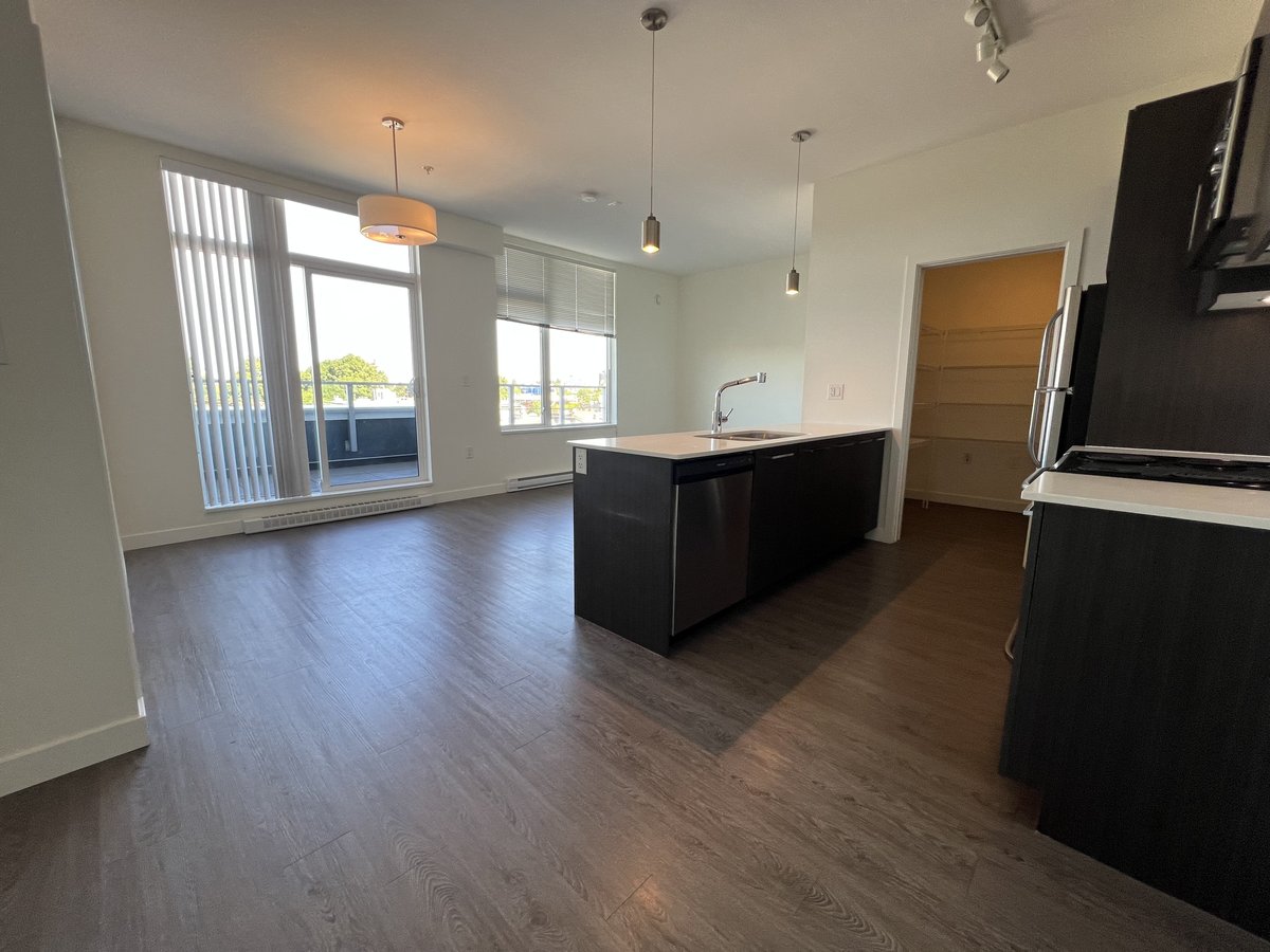 727 East 17th Avenue - Photo 2