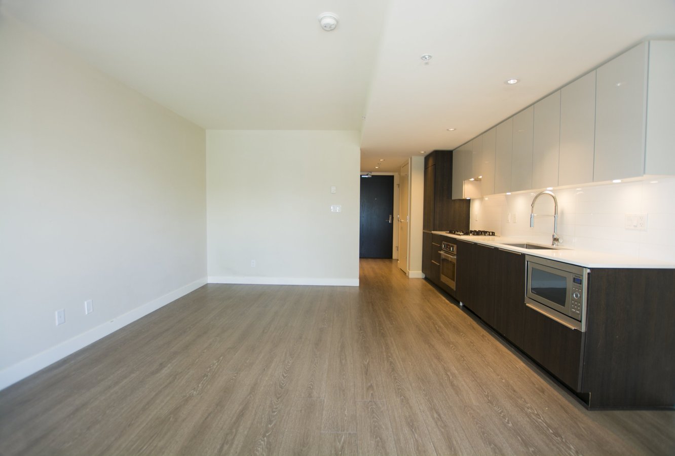 1588 East Hastings Street - Photo 3