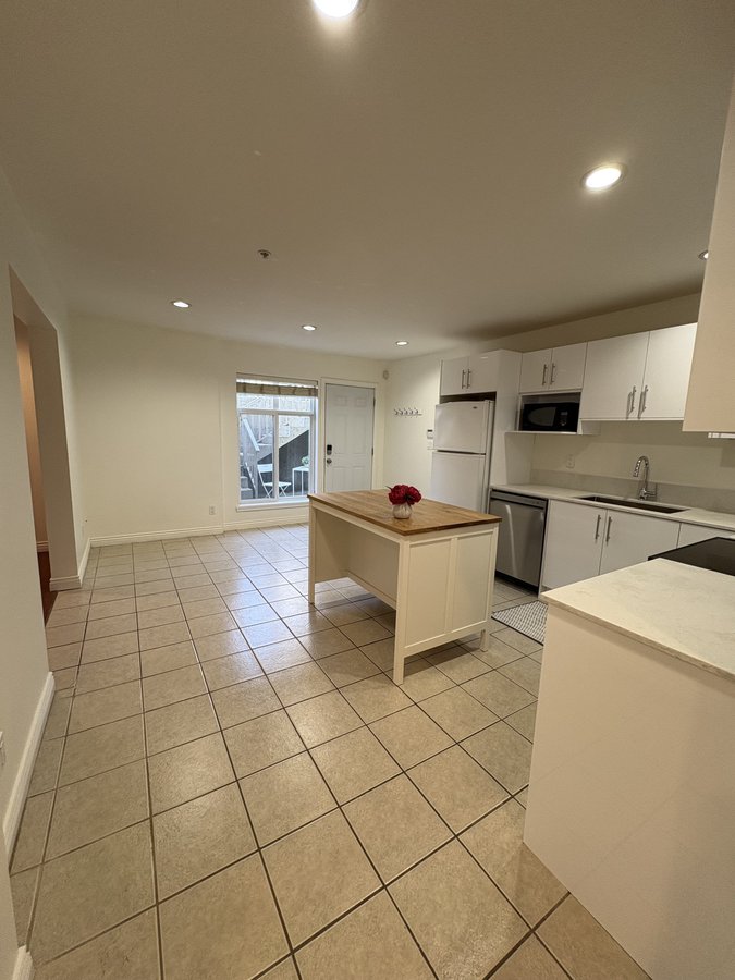 3139 Venables Street - Photo 7