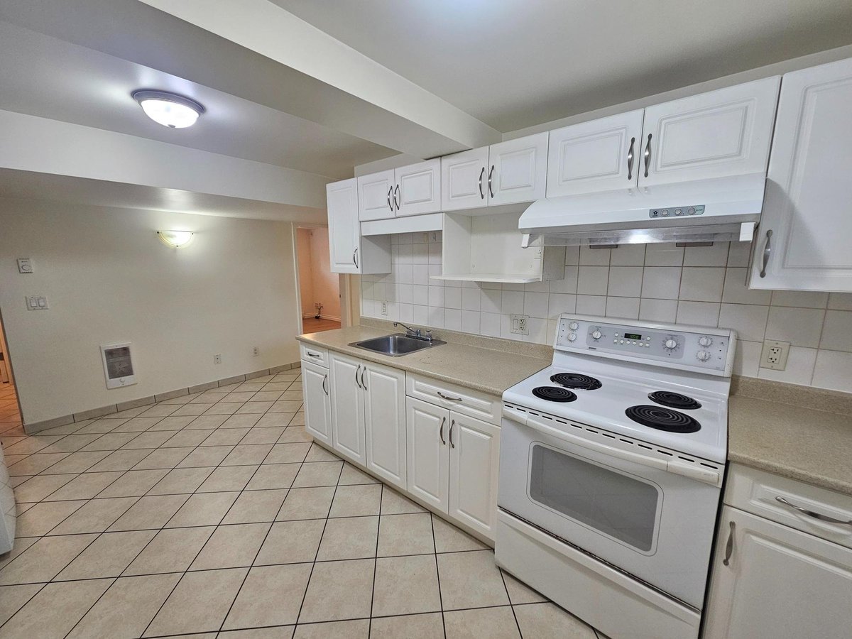 554 West 61st Avenue - Photo 4
