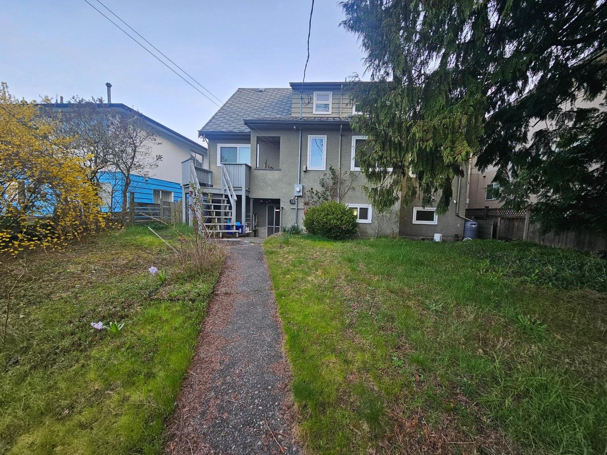 554 West 61st Avenue - Photo 3