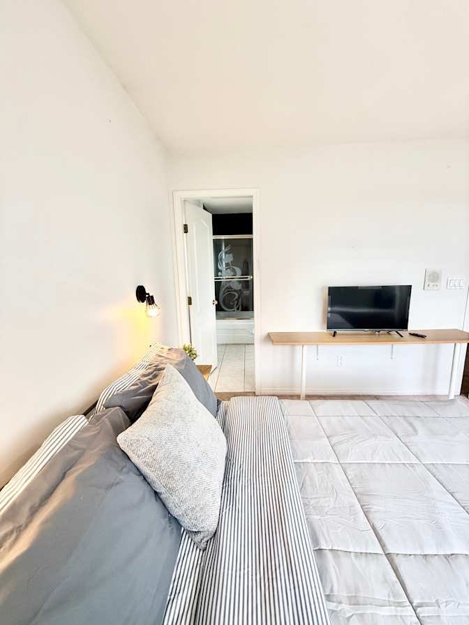 West 41st Avenue - Photo 2