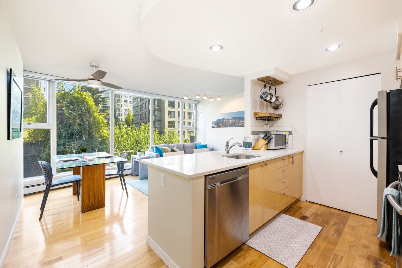 1008 Cambie Street - Photo 4
