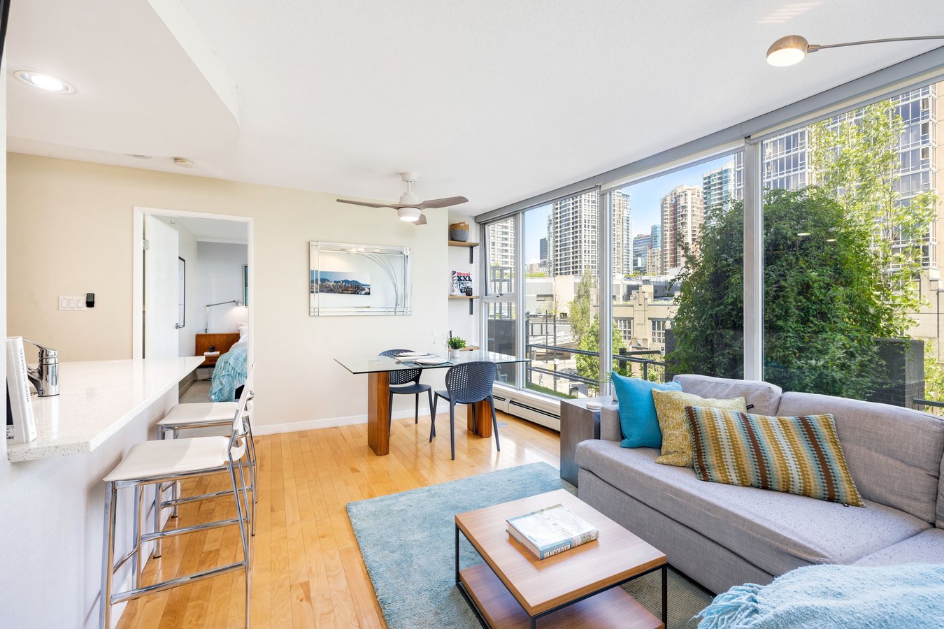 1008 Cambie Street - Photo 3