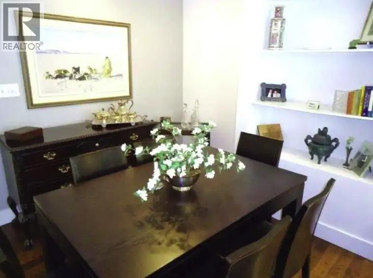 103 3075 WILLOW STREET - Photo 2