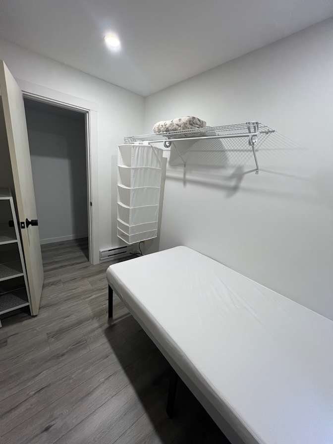 Vanness Avenue - Photo 3