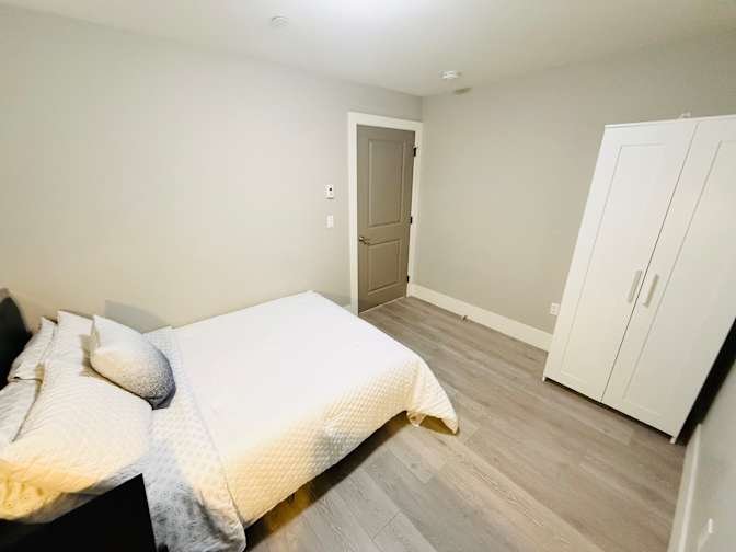 East 48th Avenue - Photo 3