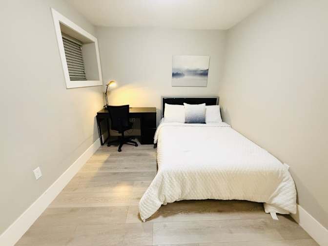 East 48th Avenue - Photo 4