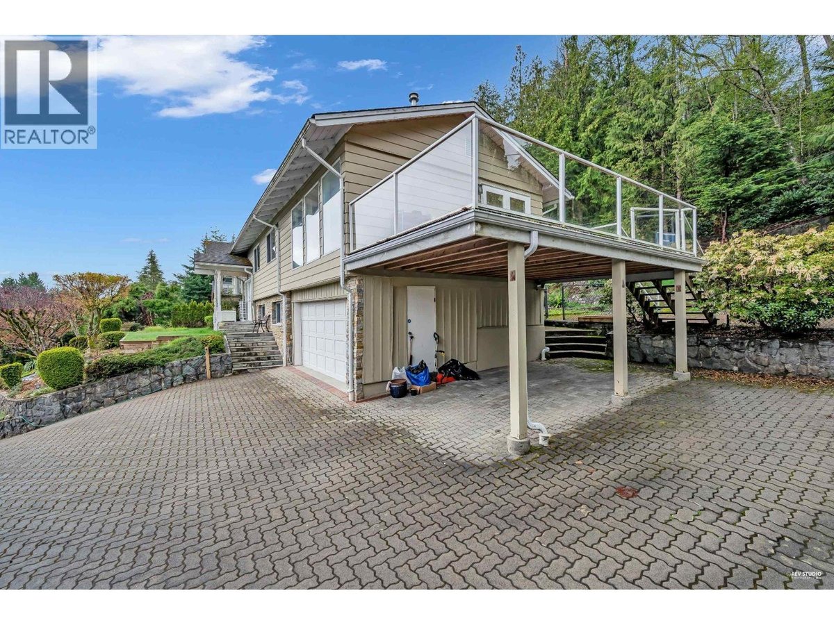 675 ST. ANDREWS ROAD - Photo 6