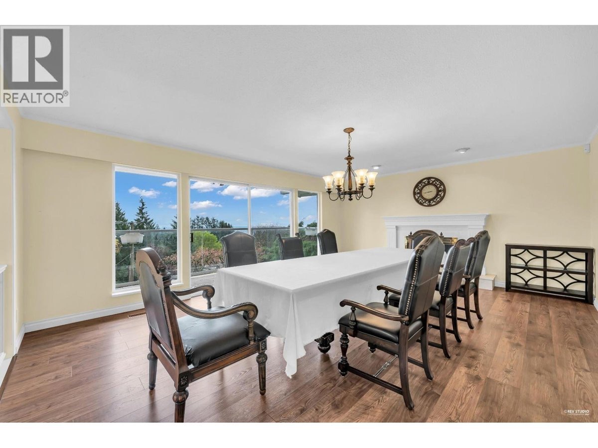 675 ST. ANDREWS ROAD - Photo 8