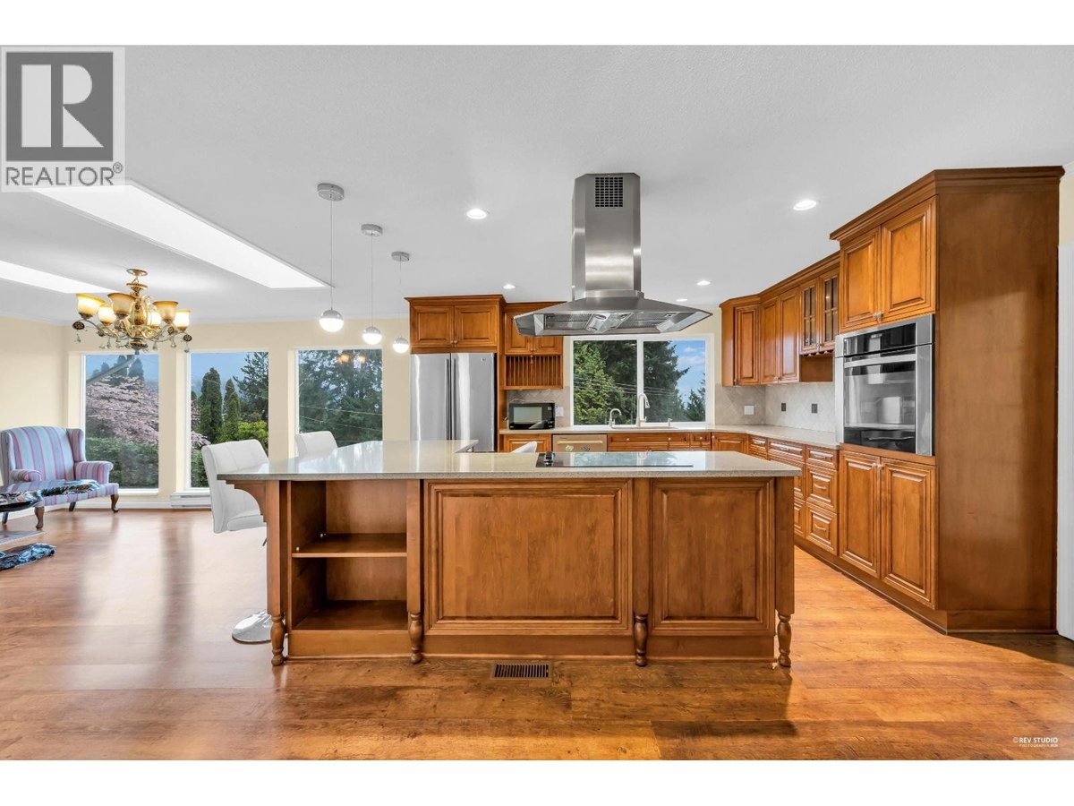 675 ST. ANDREWS ROAD - Photo 11